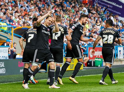 Bob The Kit Man Spills the Beans. Captain Woods? Huddersfield Pre-Match Podcast From The Pub