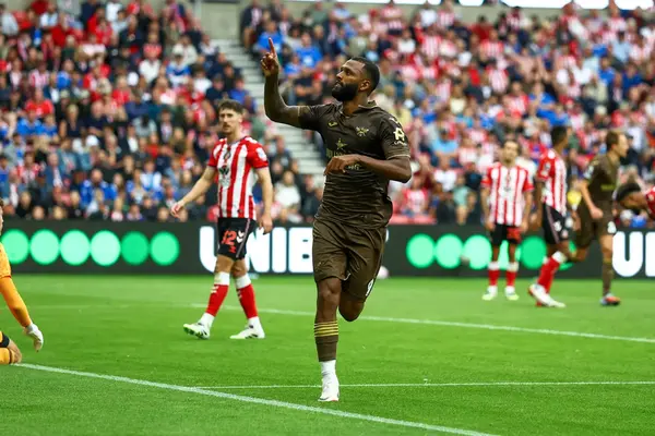 Bees Sucker-punched At The Death – Sunderland 2 Brentford 1