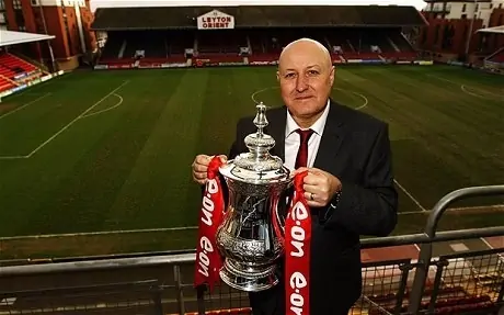 (VIDEO) Orient Manager Russell Slade takes Brentford’s promotion very badly